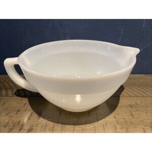 Vintage Anchor Hocking Fire King White Batter Bowl Spouted Pour Spout Decor